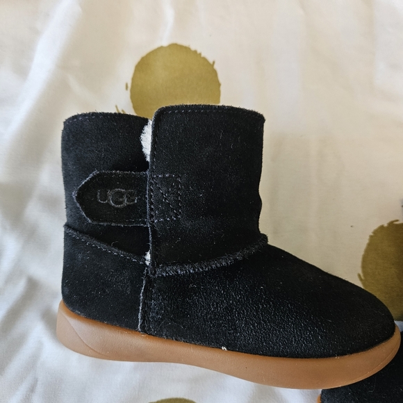 UGG Keelan Boots size 7 - Picture 2 of 8
